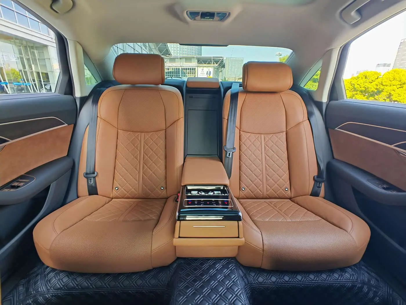 Audi A8 2020 — Photo 11/20