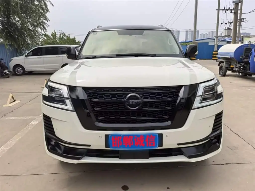 Nissan Patrol 2020 — Photo 2/12
