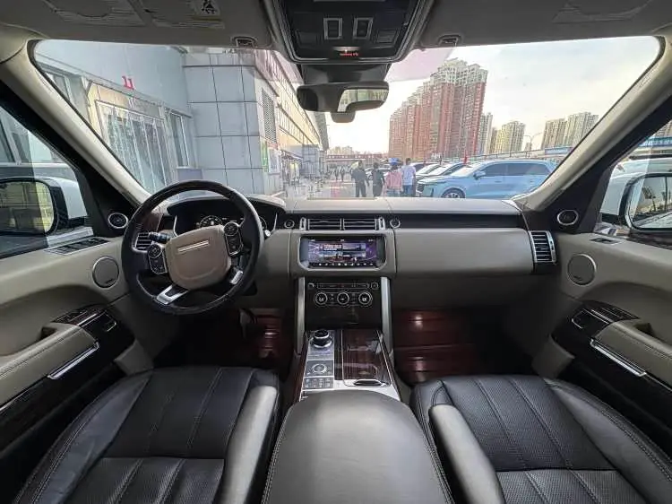 Land Rover Range Rover 2018 — Şəkil 3/18