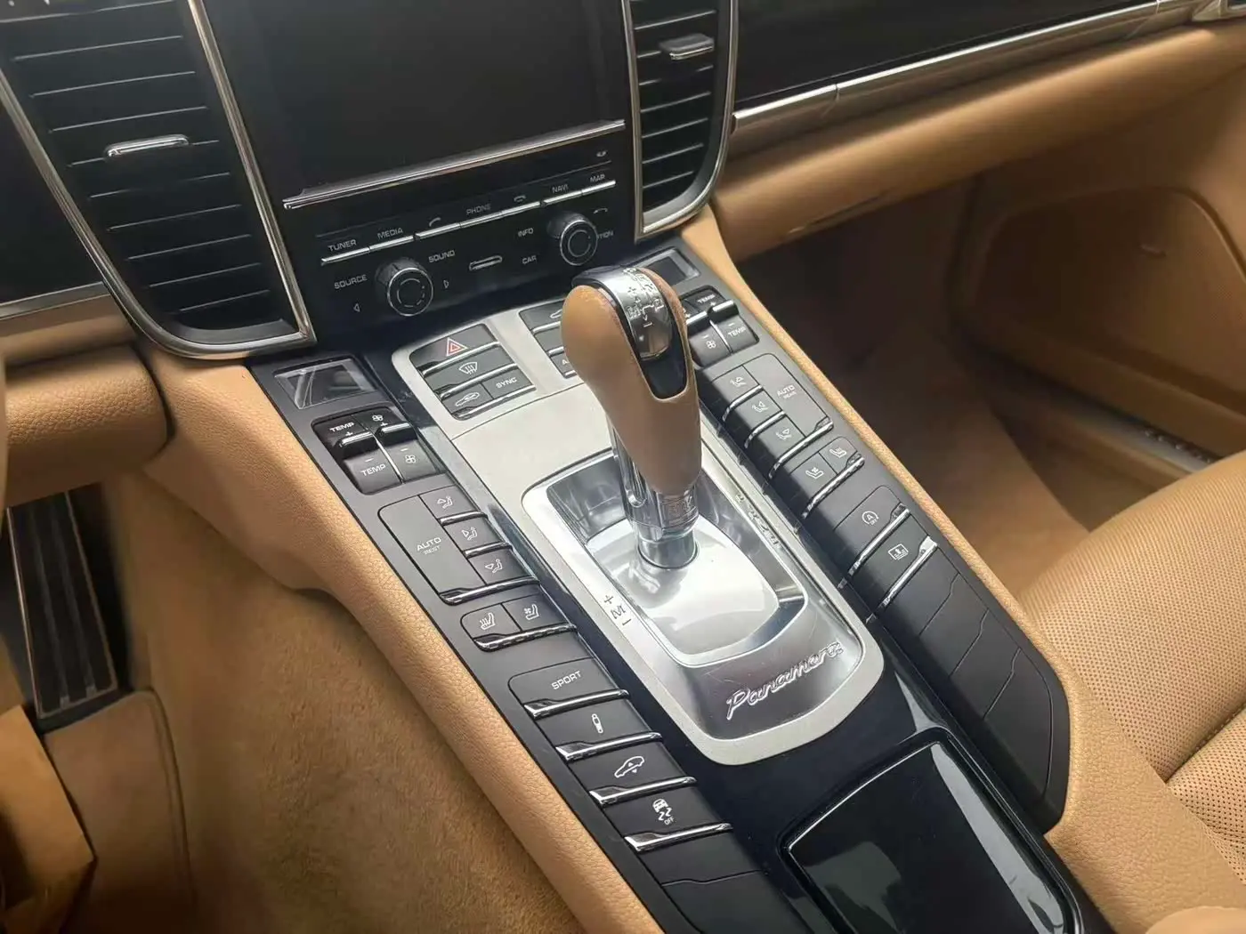 Porsche Panamera 2015 — Photo 13/14