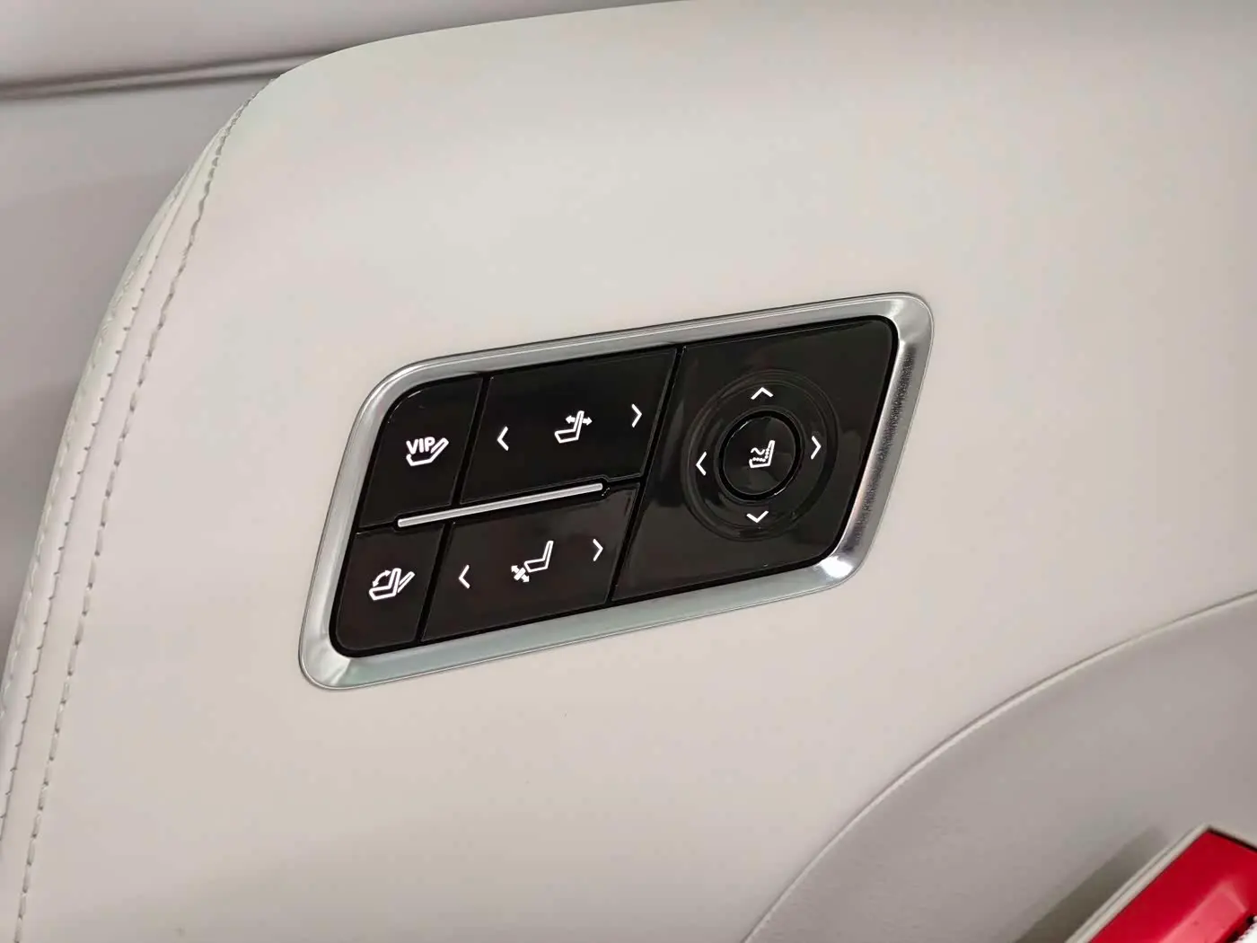 Buick GL8 2025 — Photo 18/19