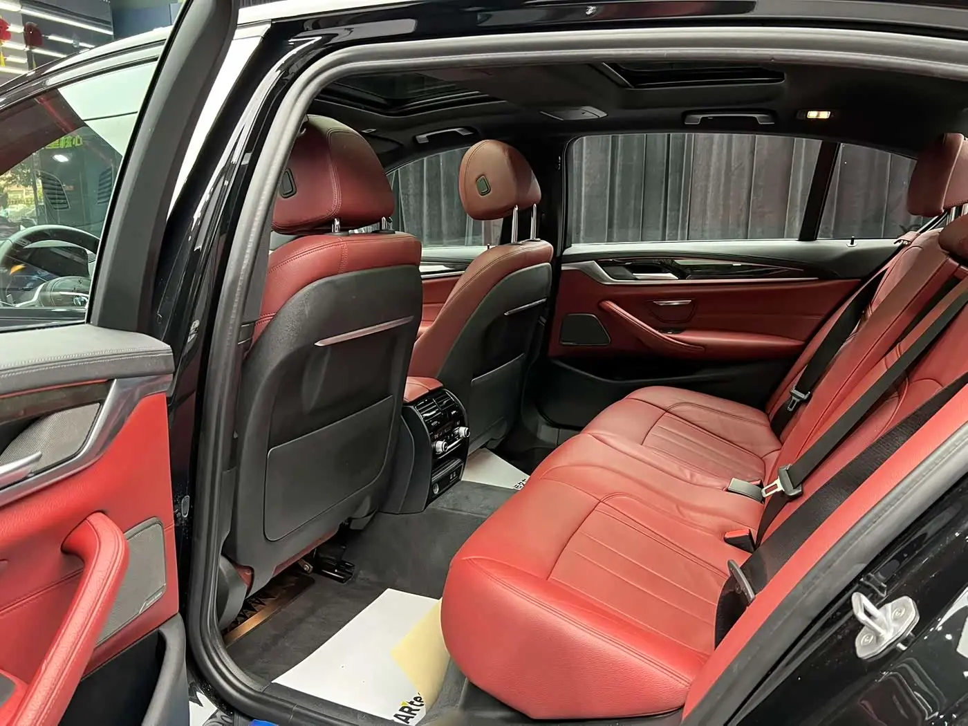 BMW 5 Series 2020 — Photo 18/18
