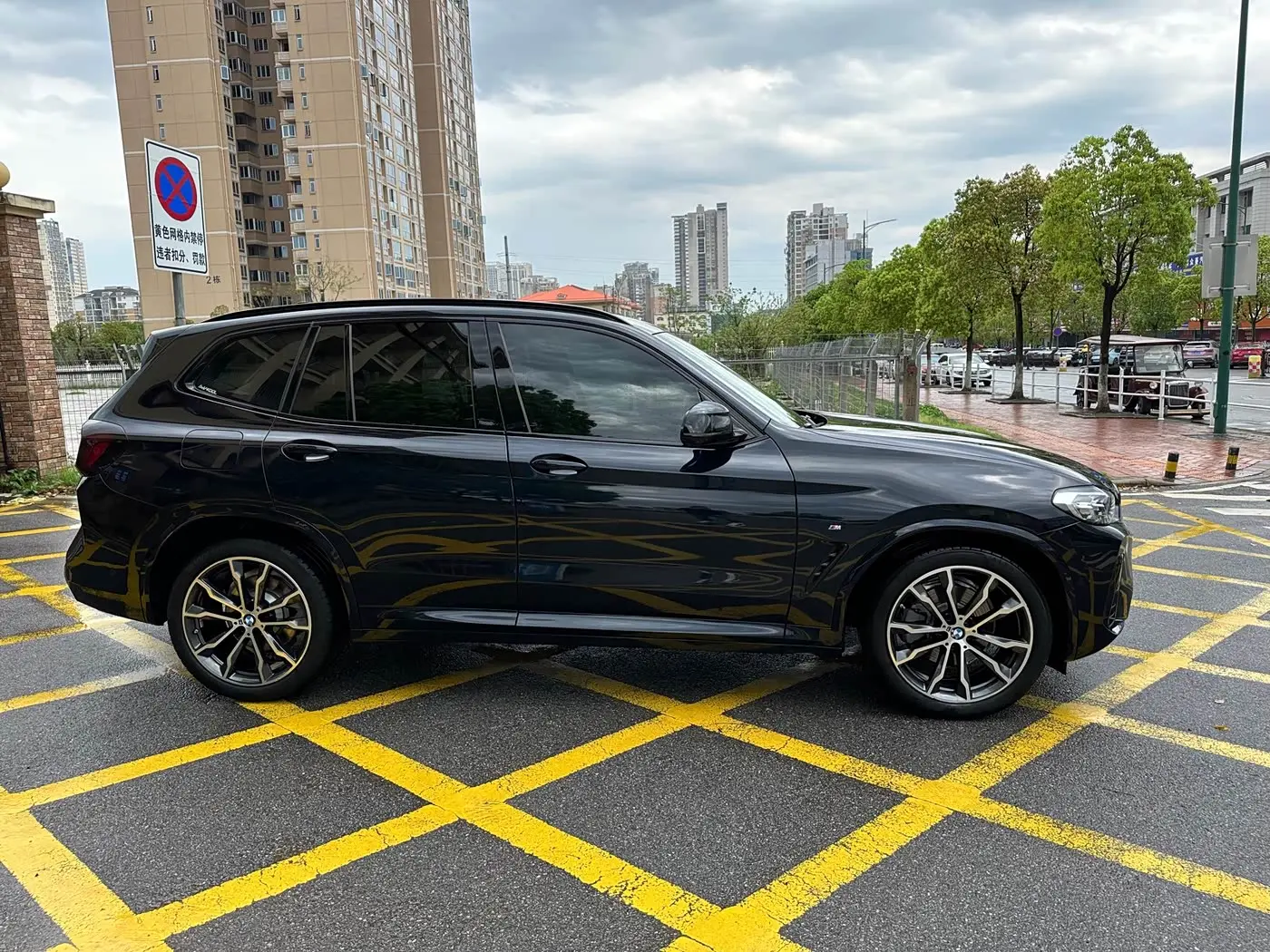 BMW X3 2024 — Photo 12/16