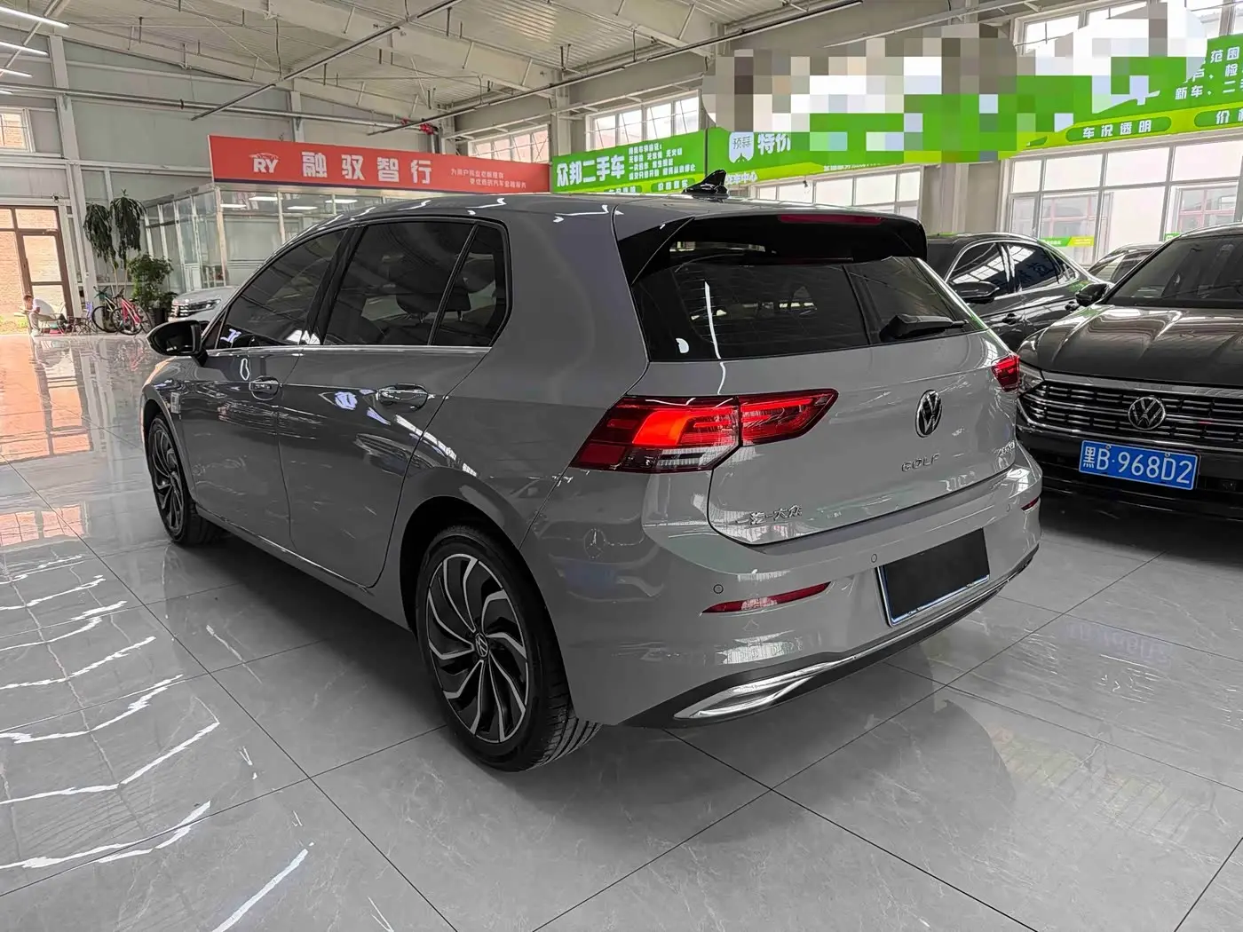 Volkswagen Golf 2023 — Photo 6/20