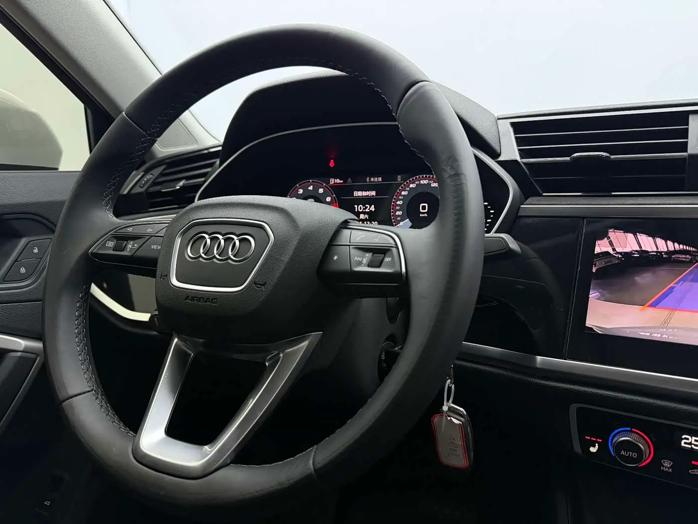 Audi Q3 2022 — Photo 12/20