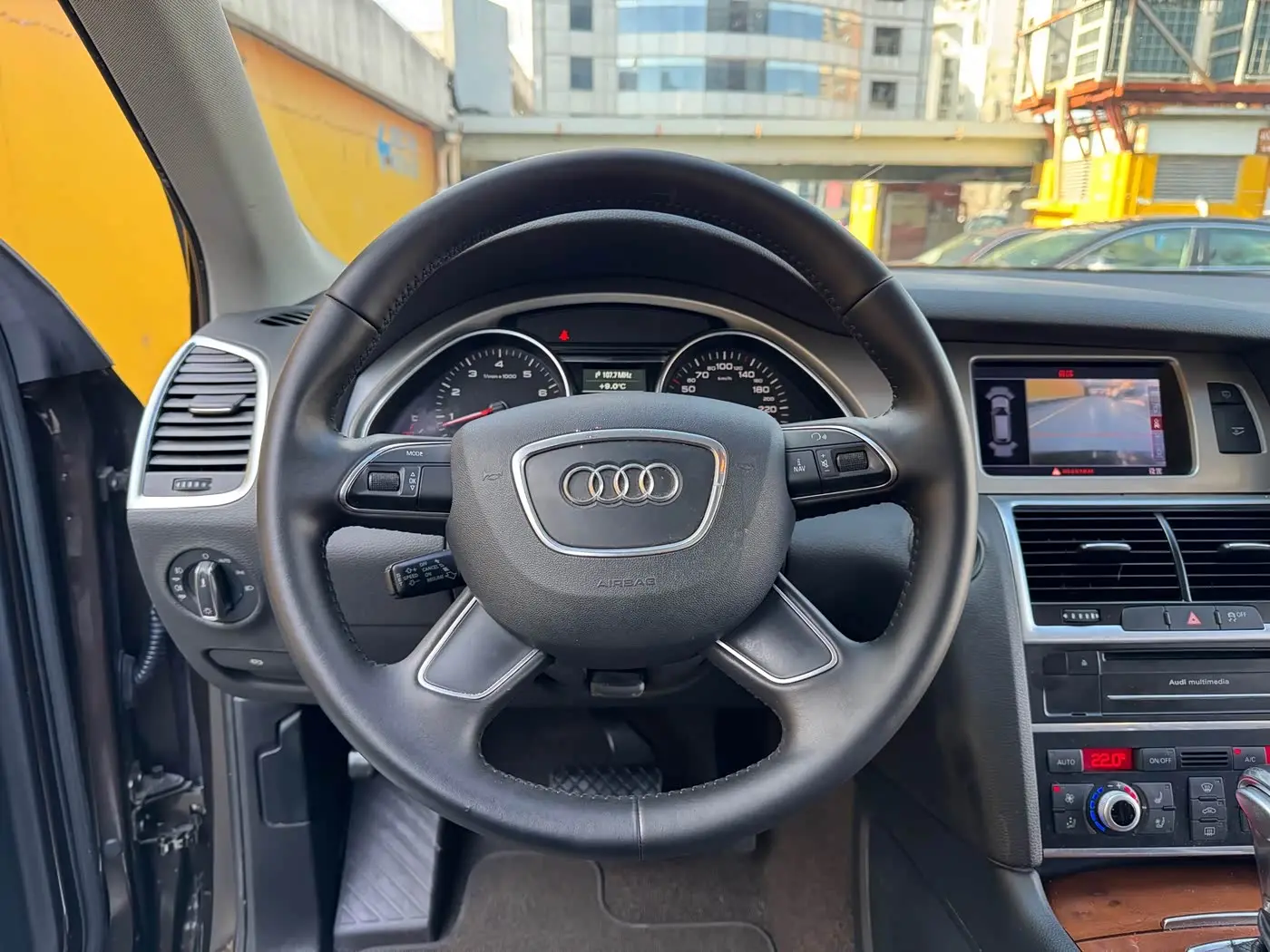 Audi Q7 2015 — Photo 14/16