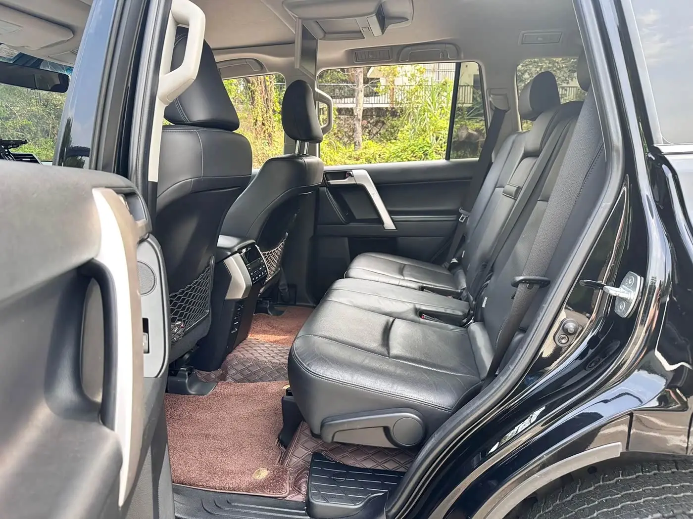 Toyota Prado 2018 — Photo 12/20