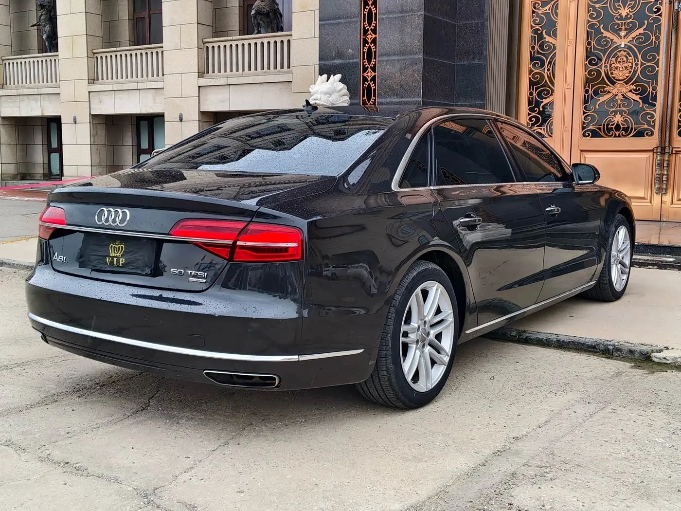 Audi A8 2017 — Фото 8/9