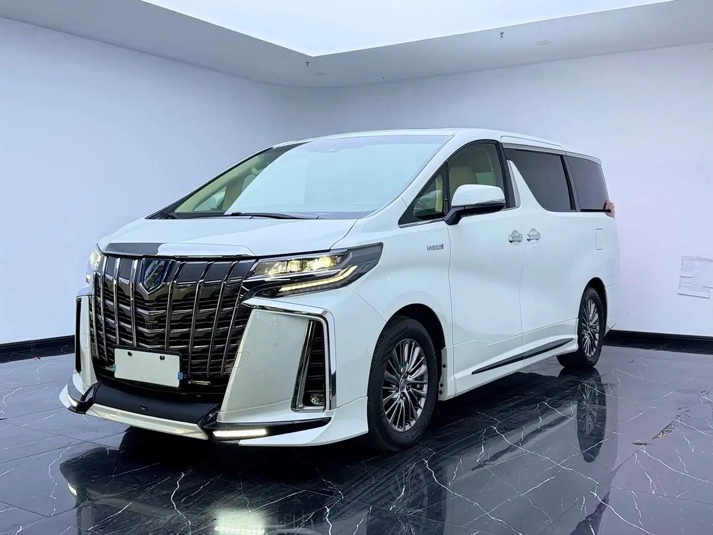 Toyota Alphard, 2020