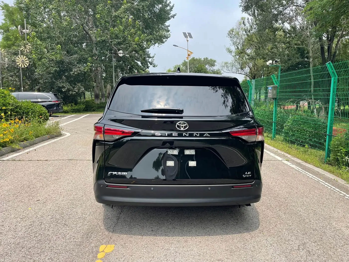 Toyota Sienna 2026 — Photo 16/18