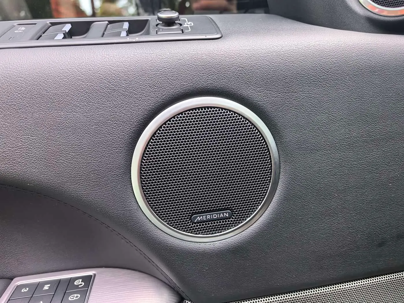 Land Rover Range Rover Sport 2017 — Photo 15/20