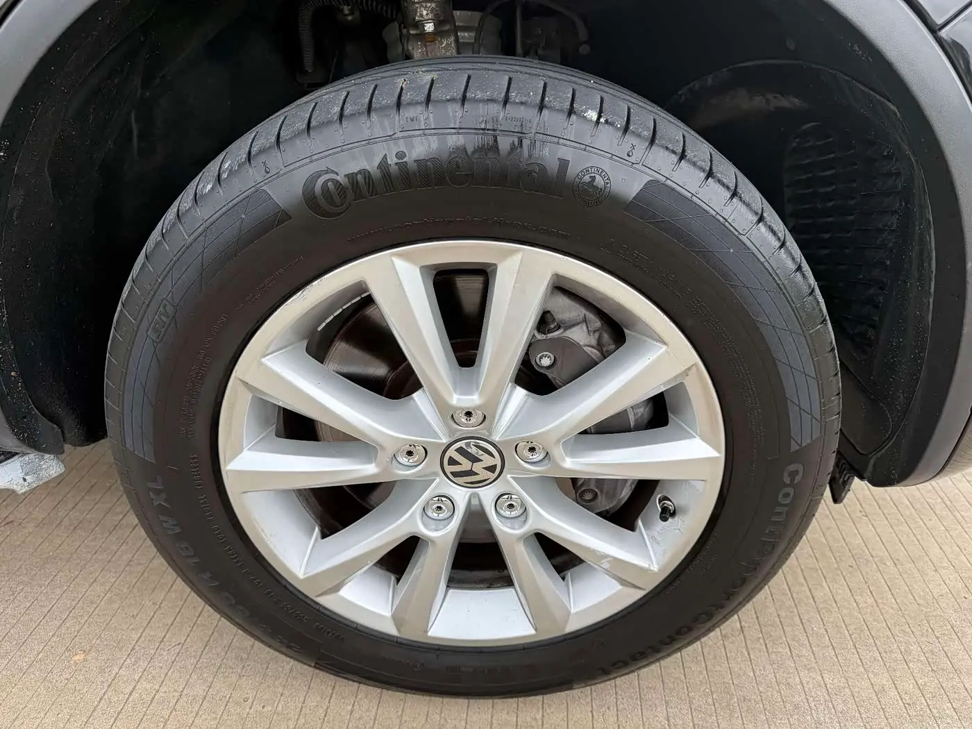 Volkswagen Touareg 2017 — Photo 20/20