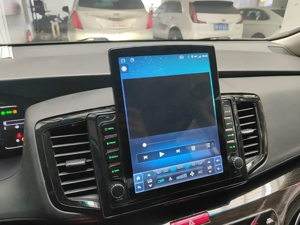 Honda Odyssey 2018 — Şəkil 13/20