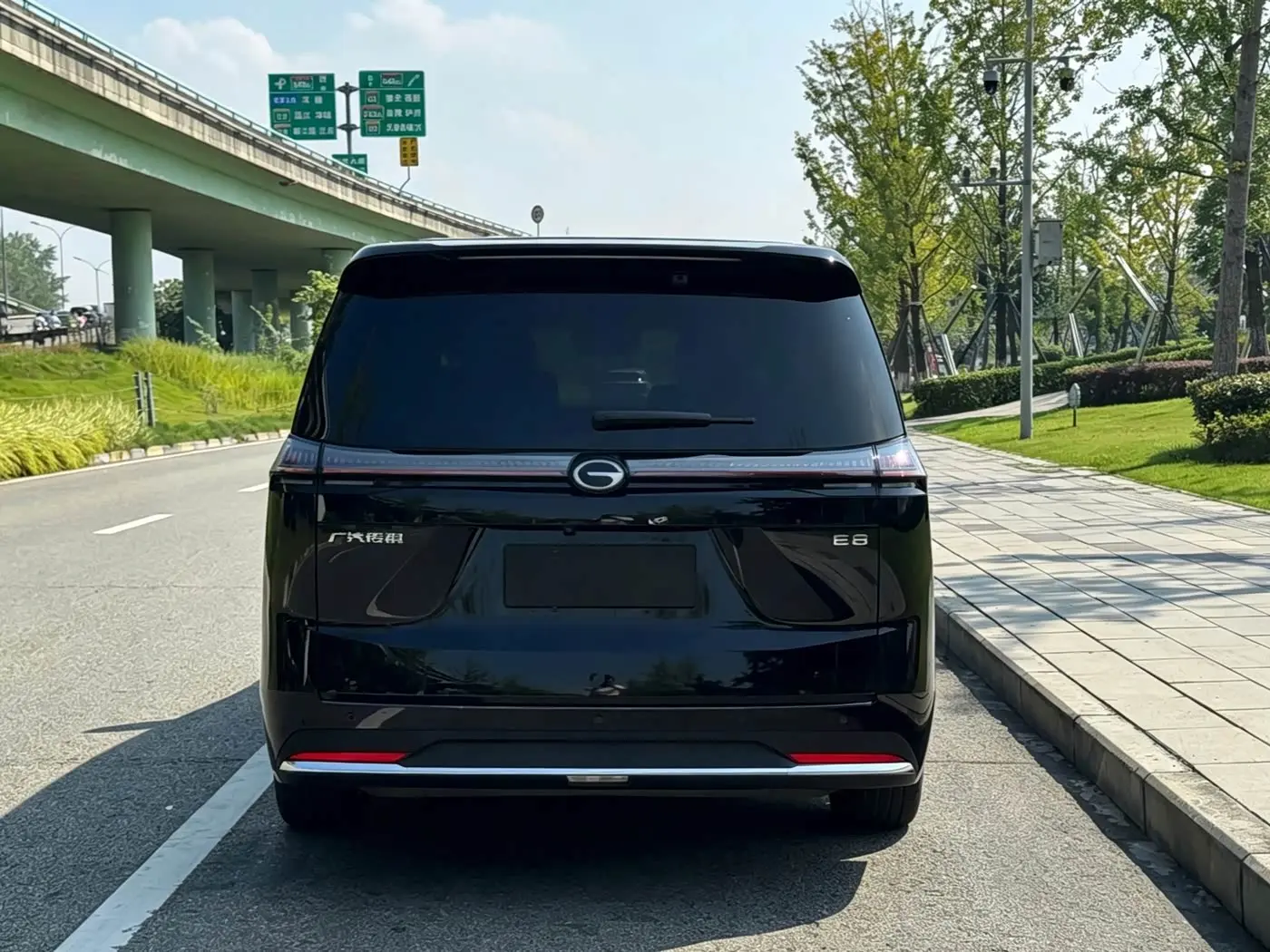 GAC Trumpchi Trumpchi E8 NEV 2024 — Photo 14/14