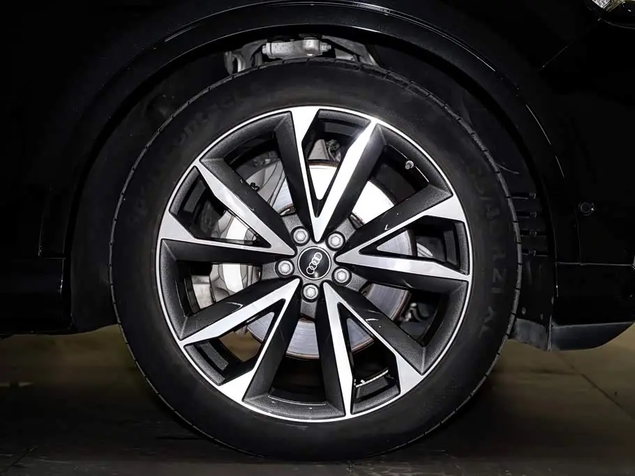 Audi Q7 2023 — Photo 12/20