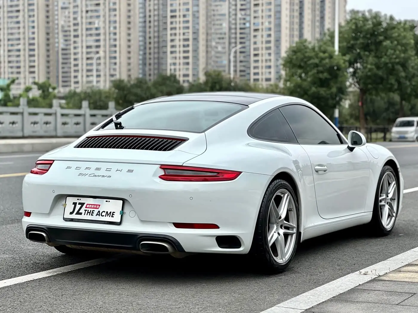 Porsche 911 2018 — Photo 12/15