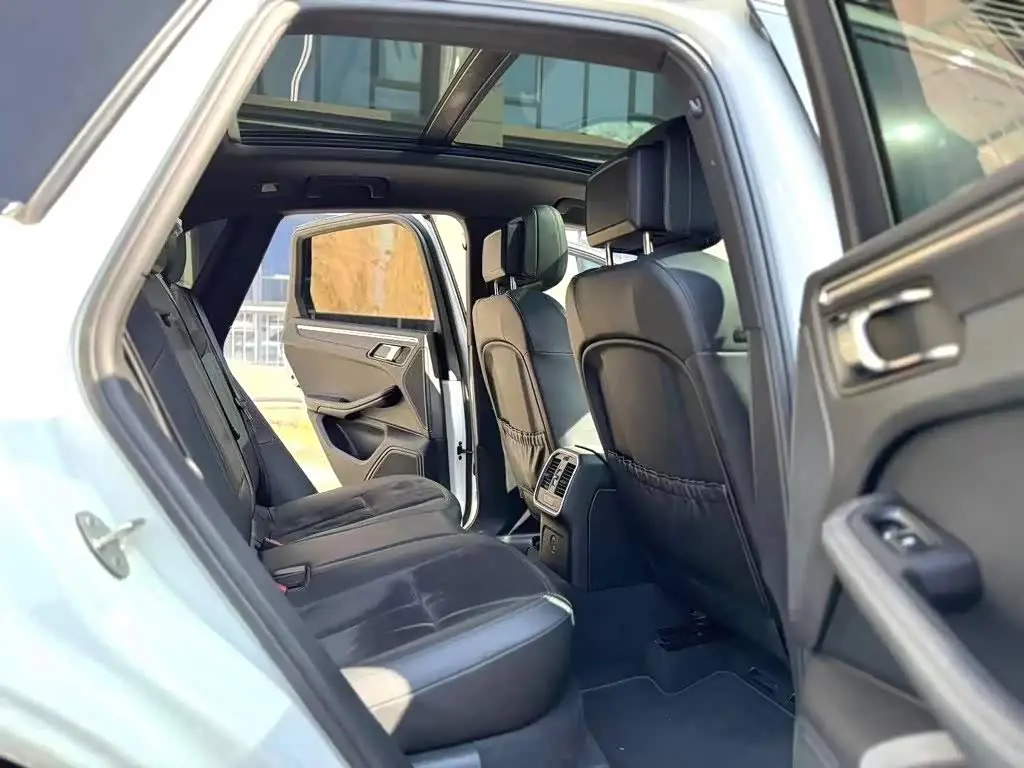 Porsche Macan 2019 — Photo 9/9