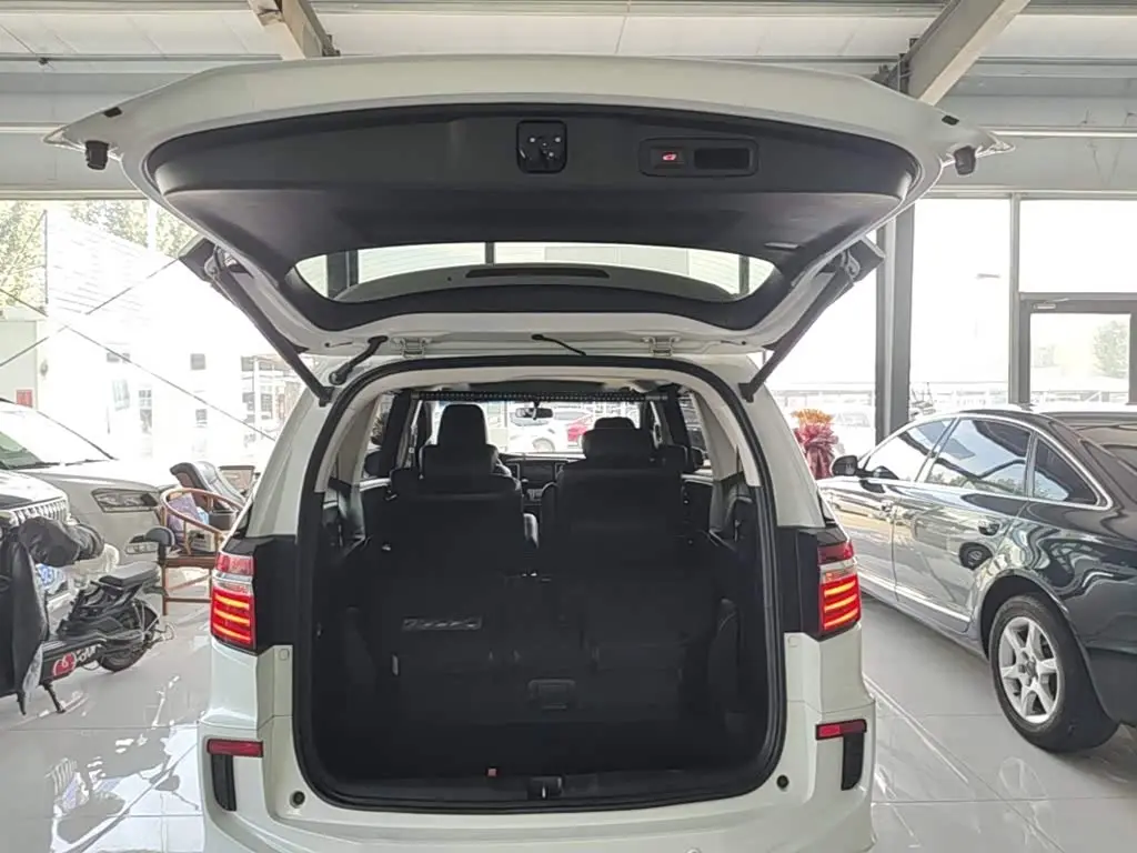 Honda Elysion 2019 — Photo 19/20