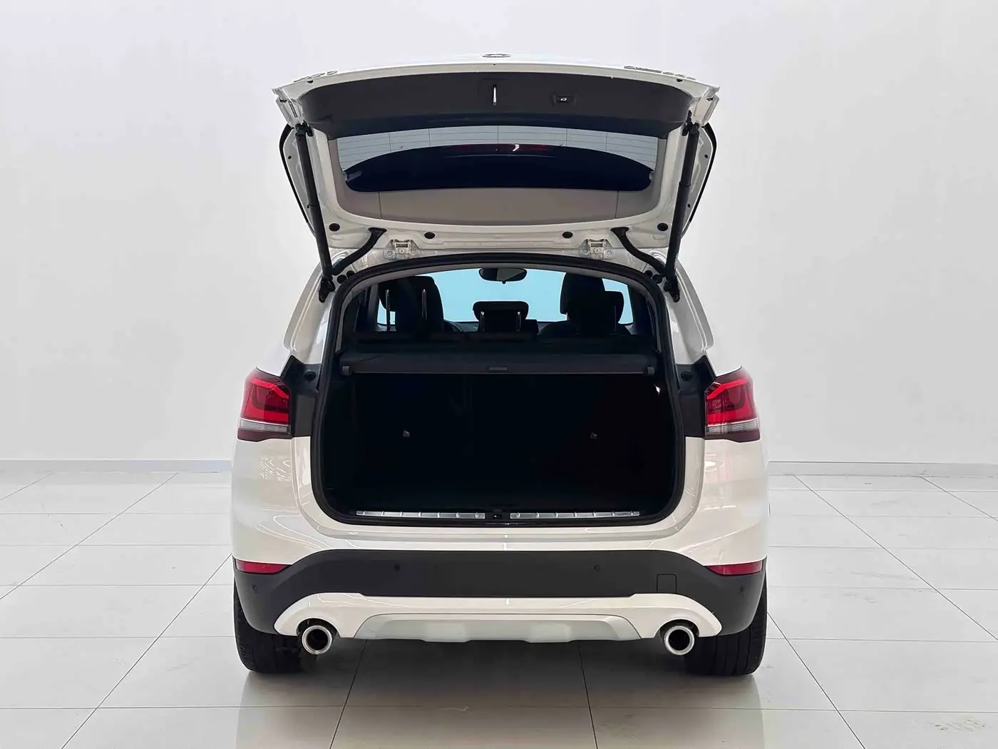 BMW X1 2023 — Şəkil 8/9