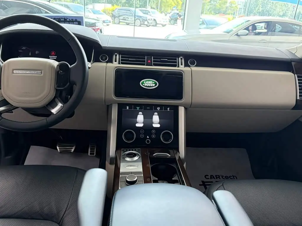 Land Rover Range Rover 2021 — Фото 8/19