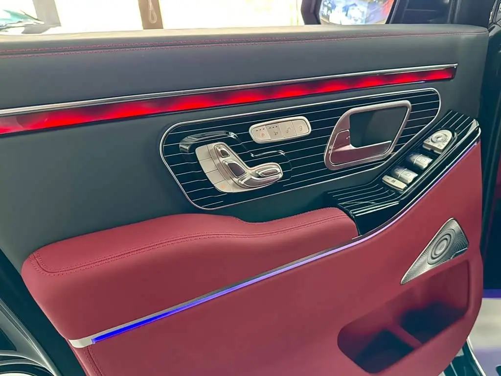 Mercedes-Benz Vito 2023 — Photo 10/20