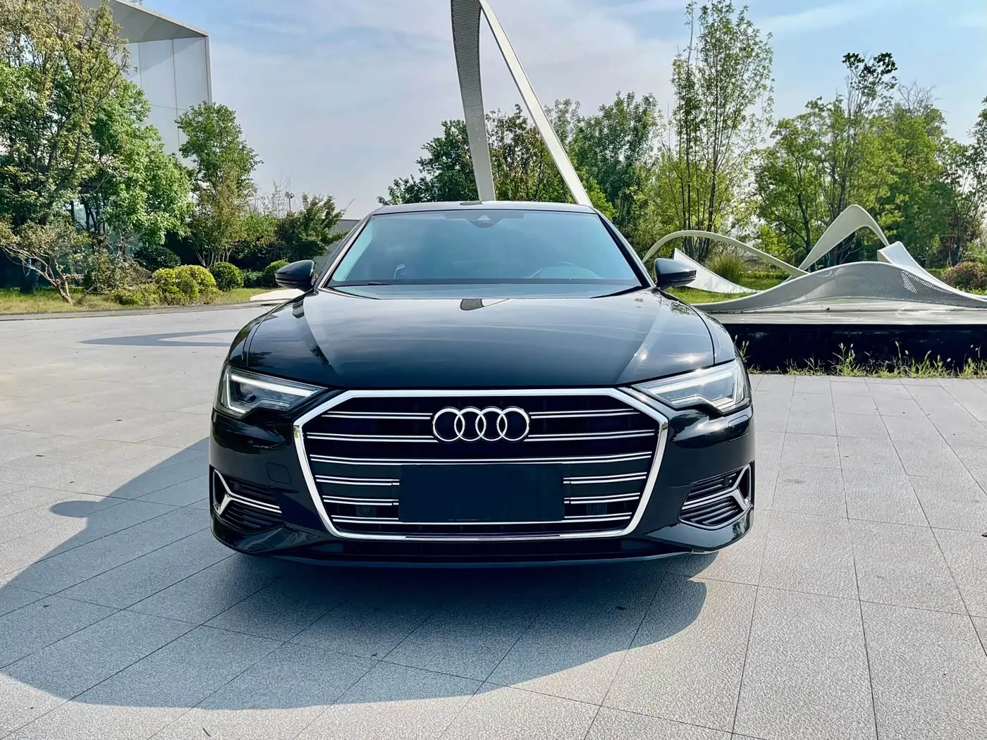 Audi A6L 2023 — Photo 2/20