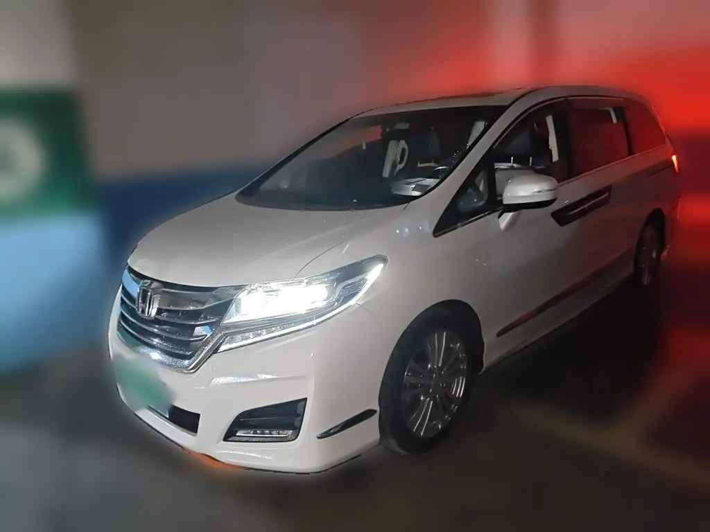 Honda Elysion 2019 — Photo 1/20