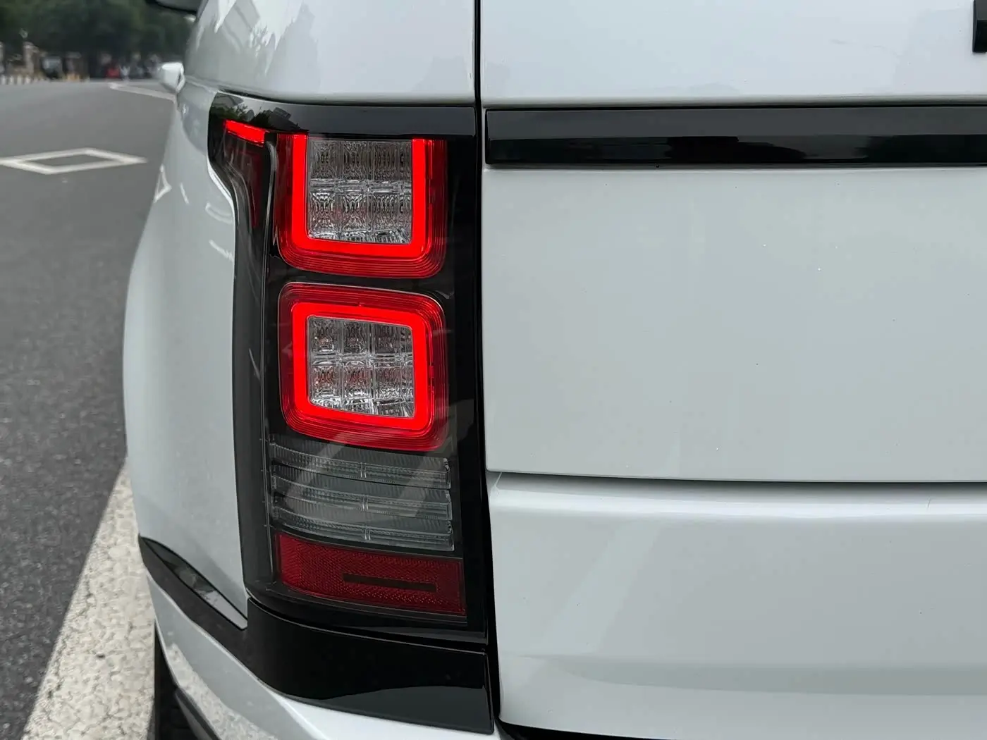 Land Rover Range Rover 2018 — Photo 9/20