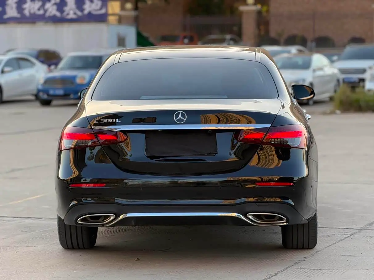 Mercedes-Benz E-Class 2023 — Şəkil 10/15