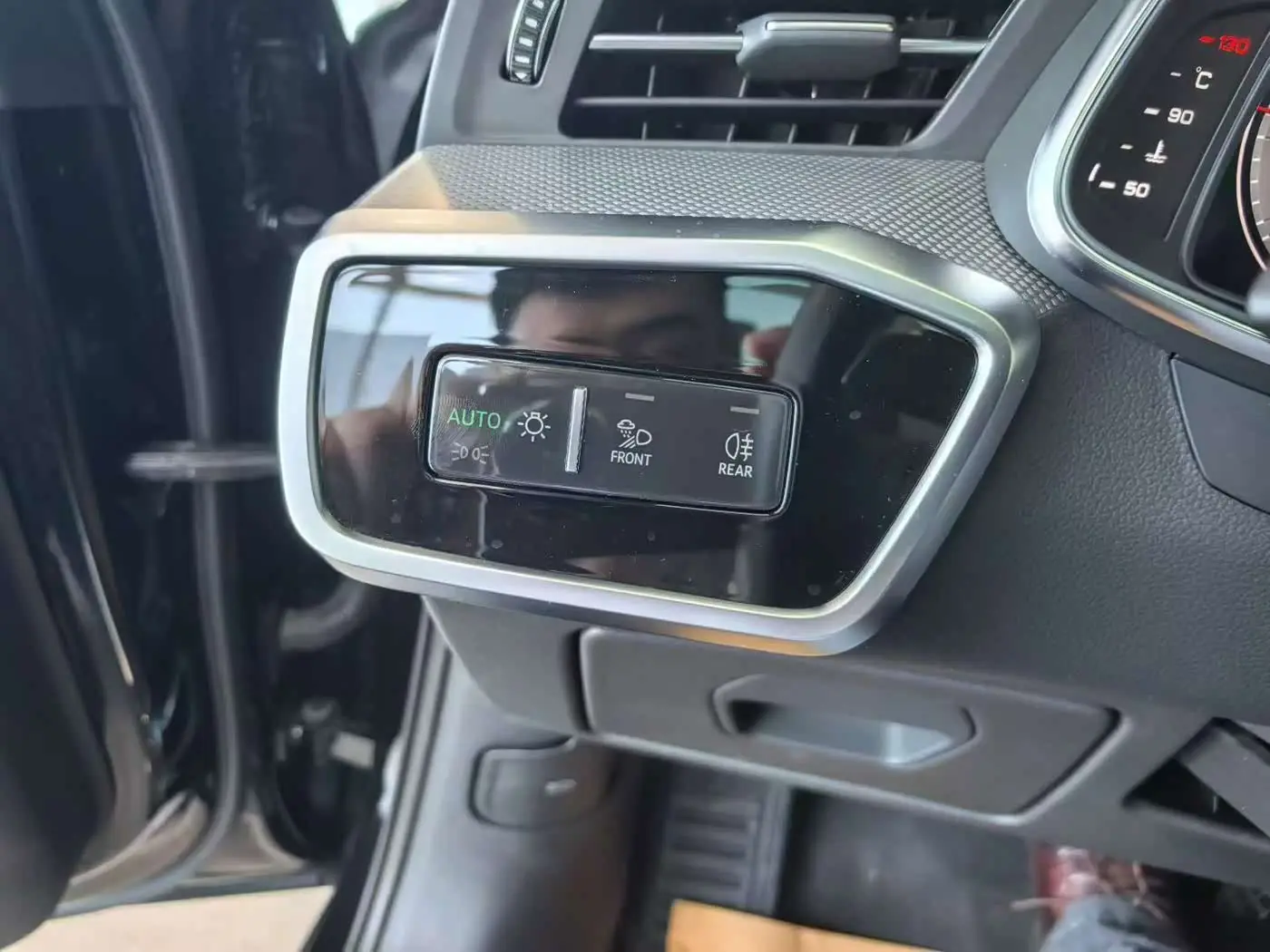 Audi A6L 2023 — Photo 3/9