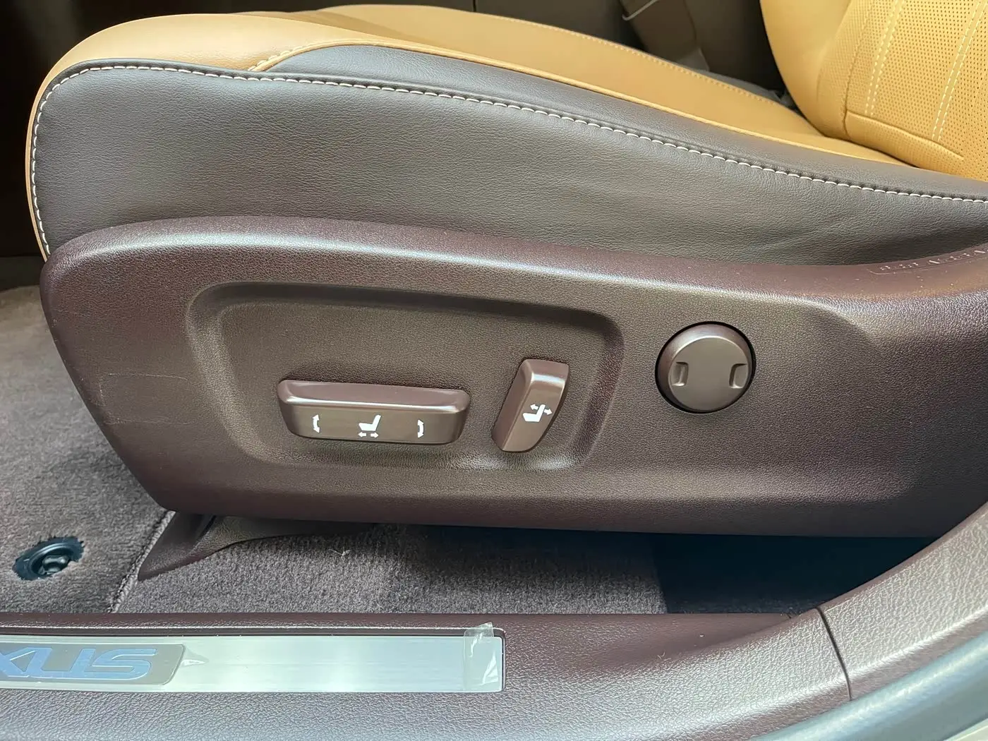 Lexus RX 2018 — Şəkil 17/20