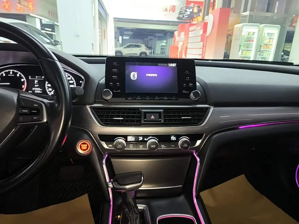 Honda Accord 2021 — Фото 13/20