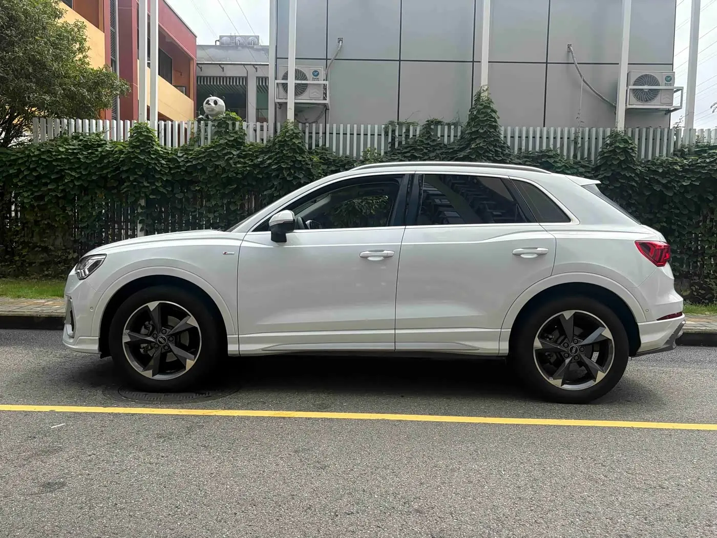 Audi Q3 2021 — Photo 19/20