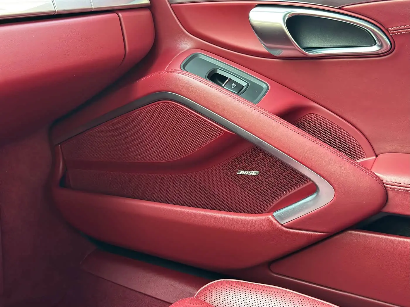 Porsche 911 2019 — Photo 9/16