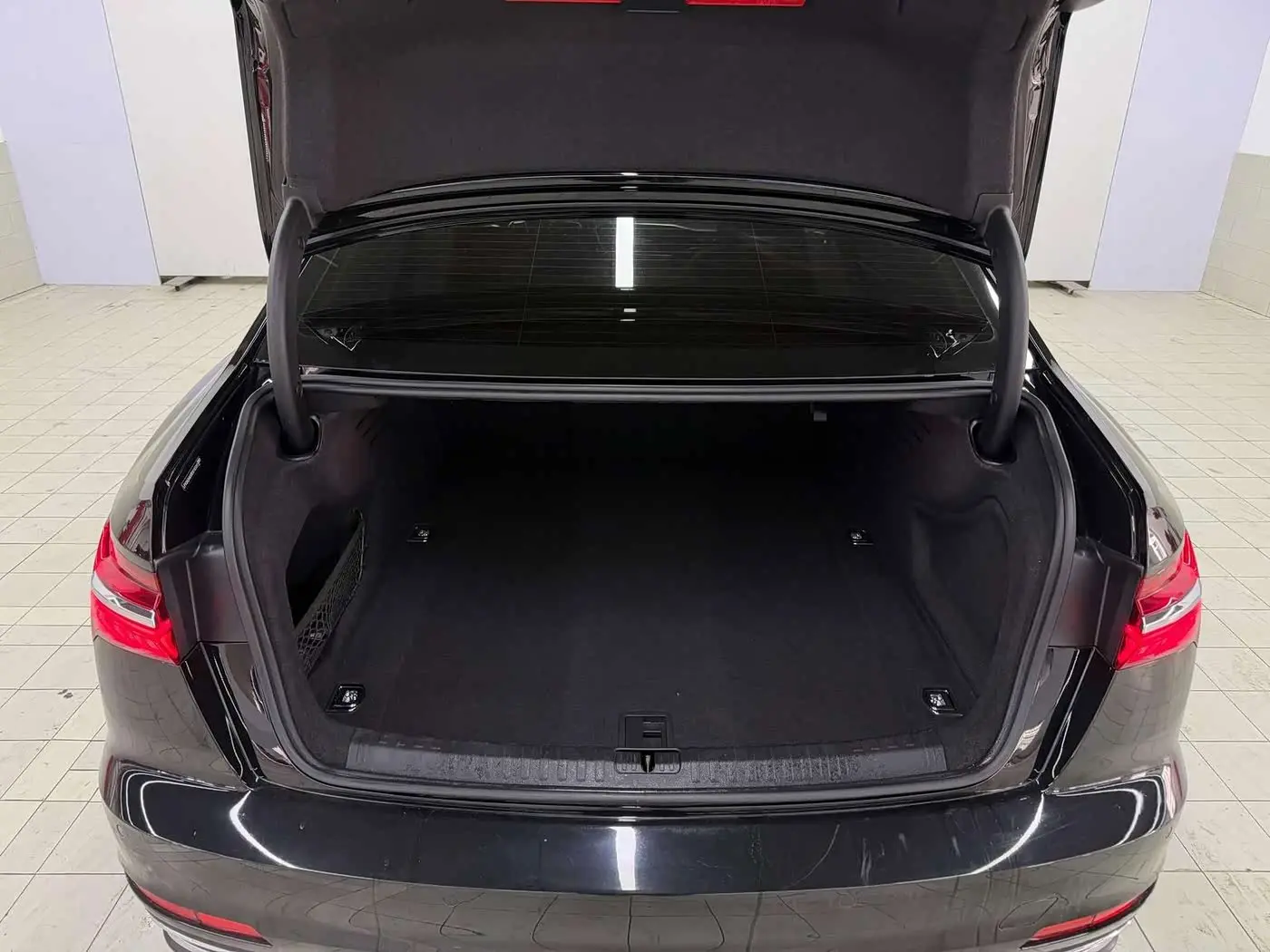 Audi A6L 2024 — Şəkil 15/19