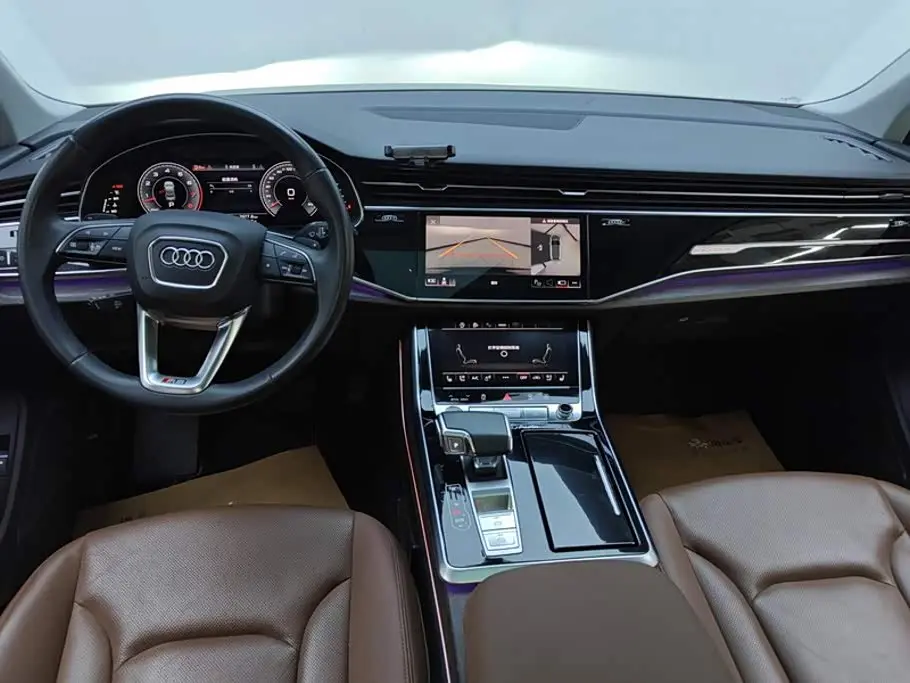 Audi Q7 2021 — Photo 12/16