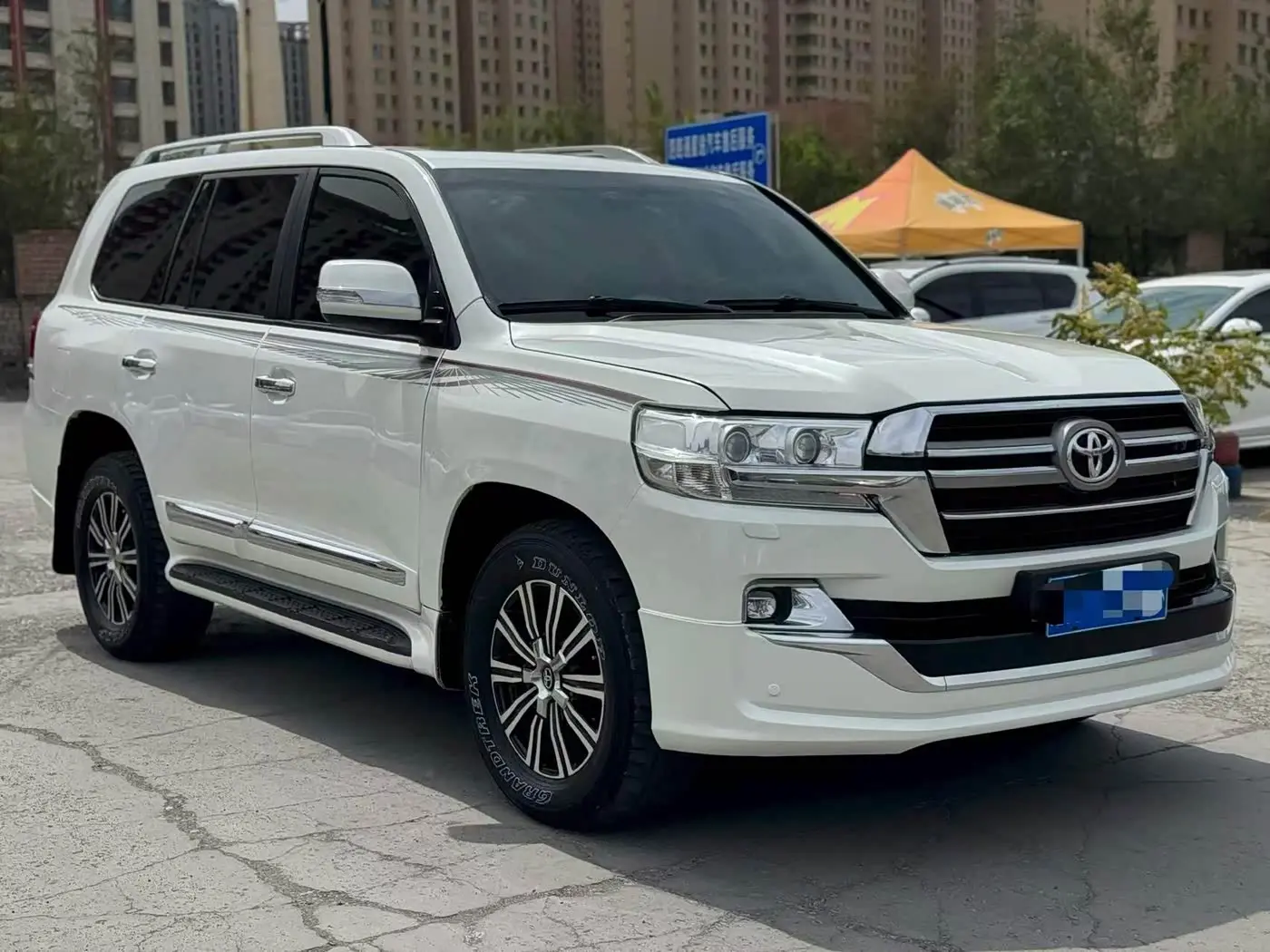 Toyota Land Cruiser 2015 — Photo 3/15