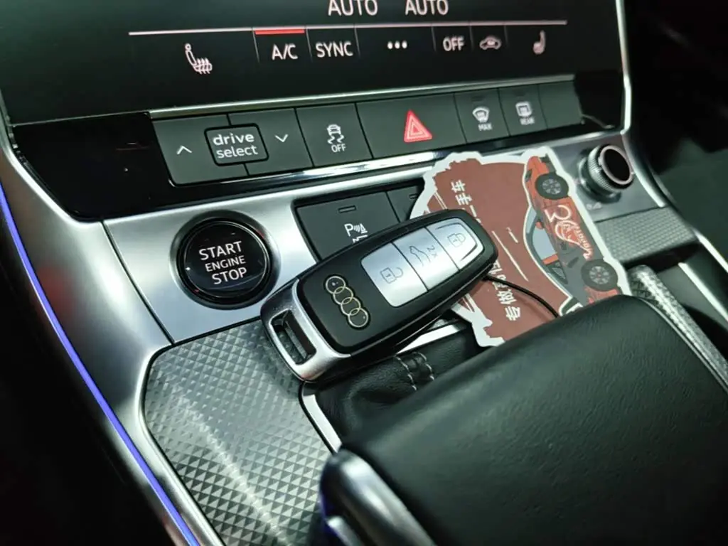 Audi A7L 2024 — Photo 9/20