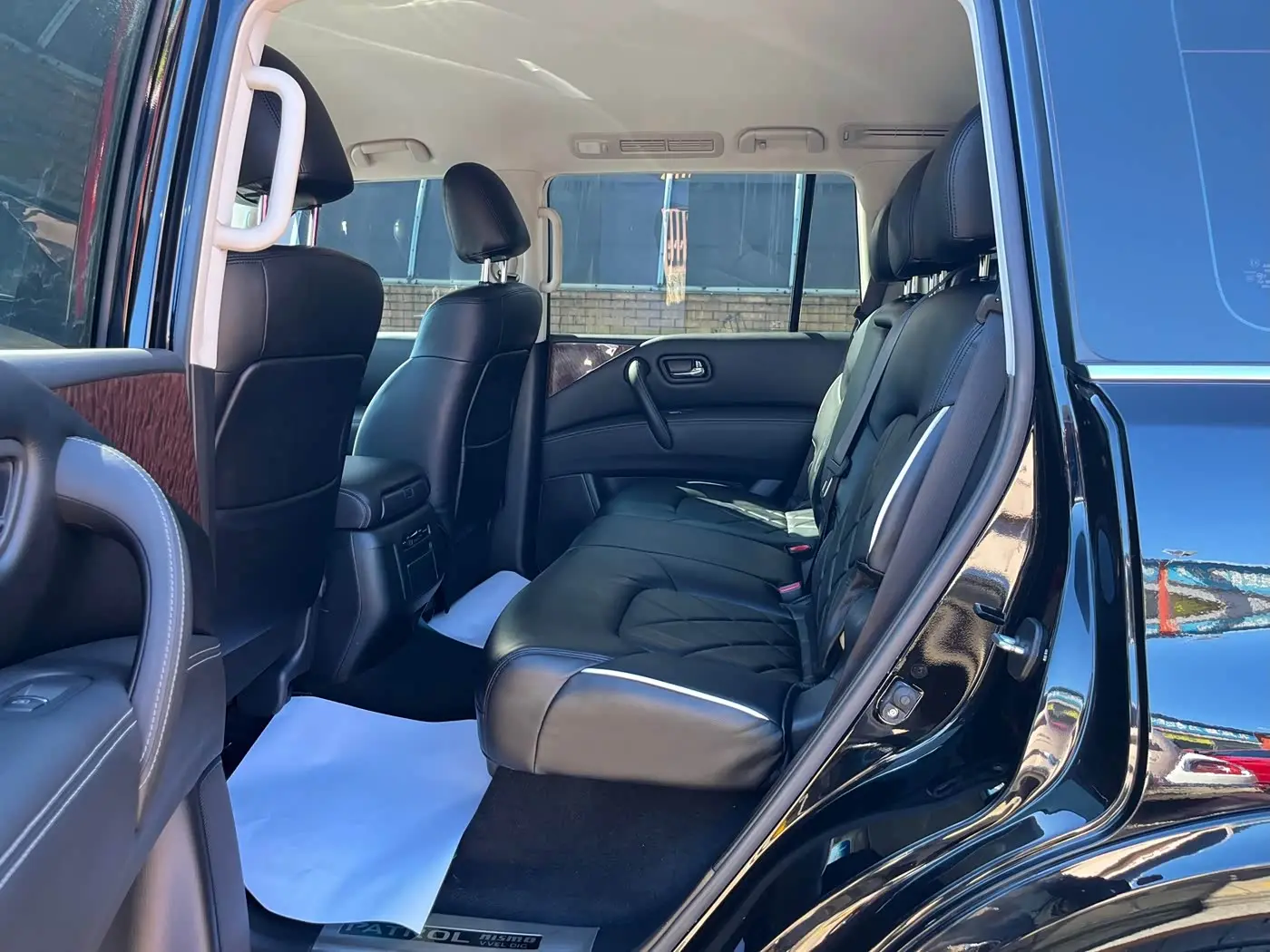 Nissan Patrol 2017 — Photo 14/20