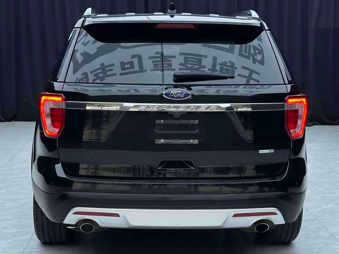 Ford Explorer 2016 — Photo 14/15