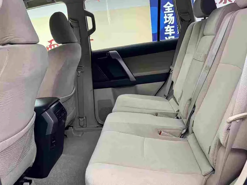Toyota Prado 2013 — Şəkil 4/13