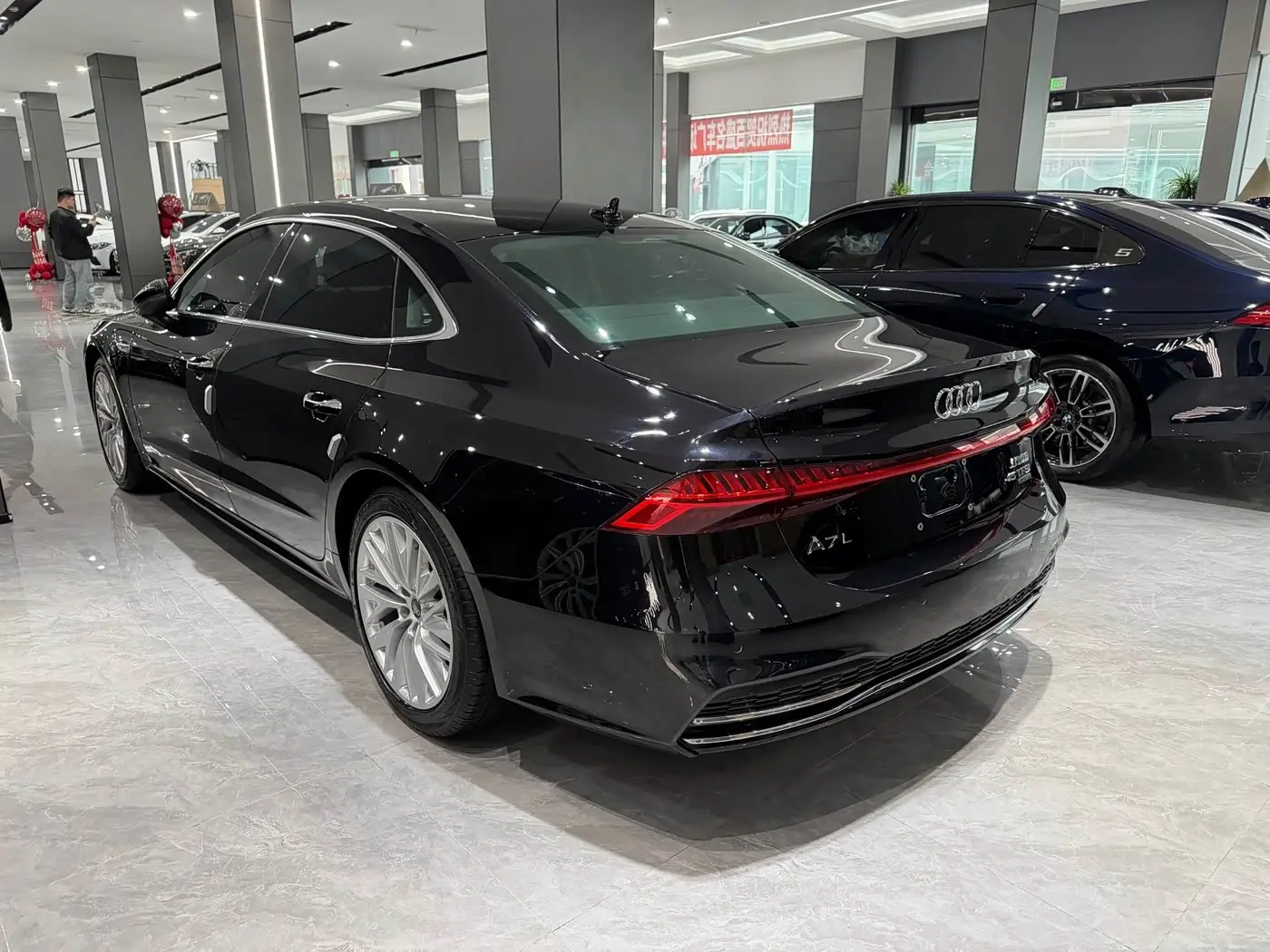 Audi A7L 2024 — Фото 8/10