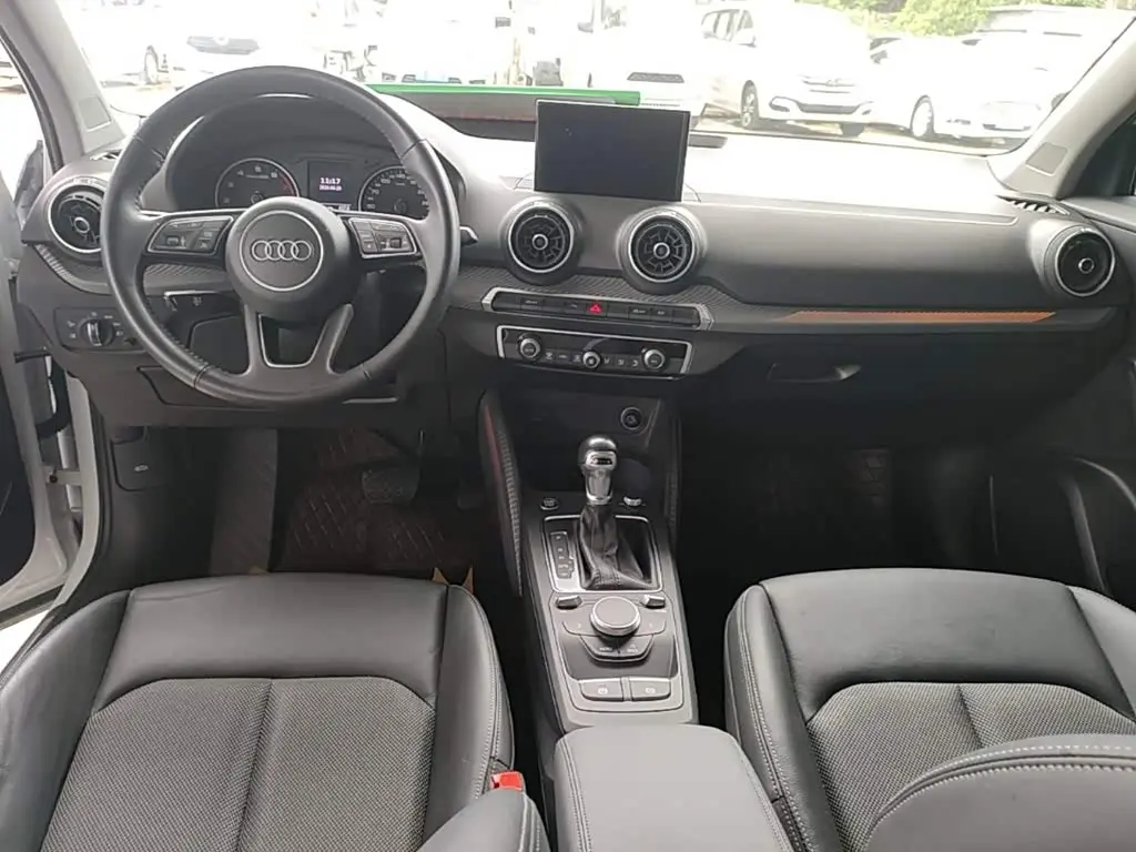 Audi Q2L 2021 — Photo 10/20
