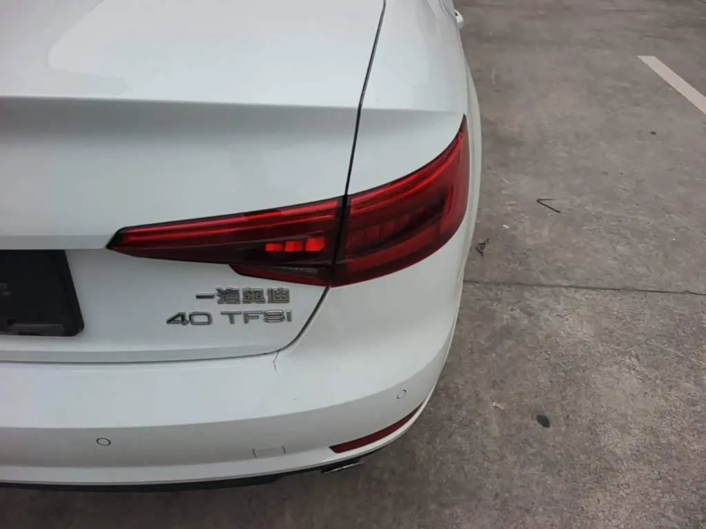 Audi A4L 2017 — Фото 8/20