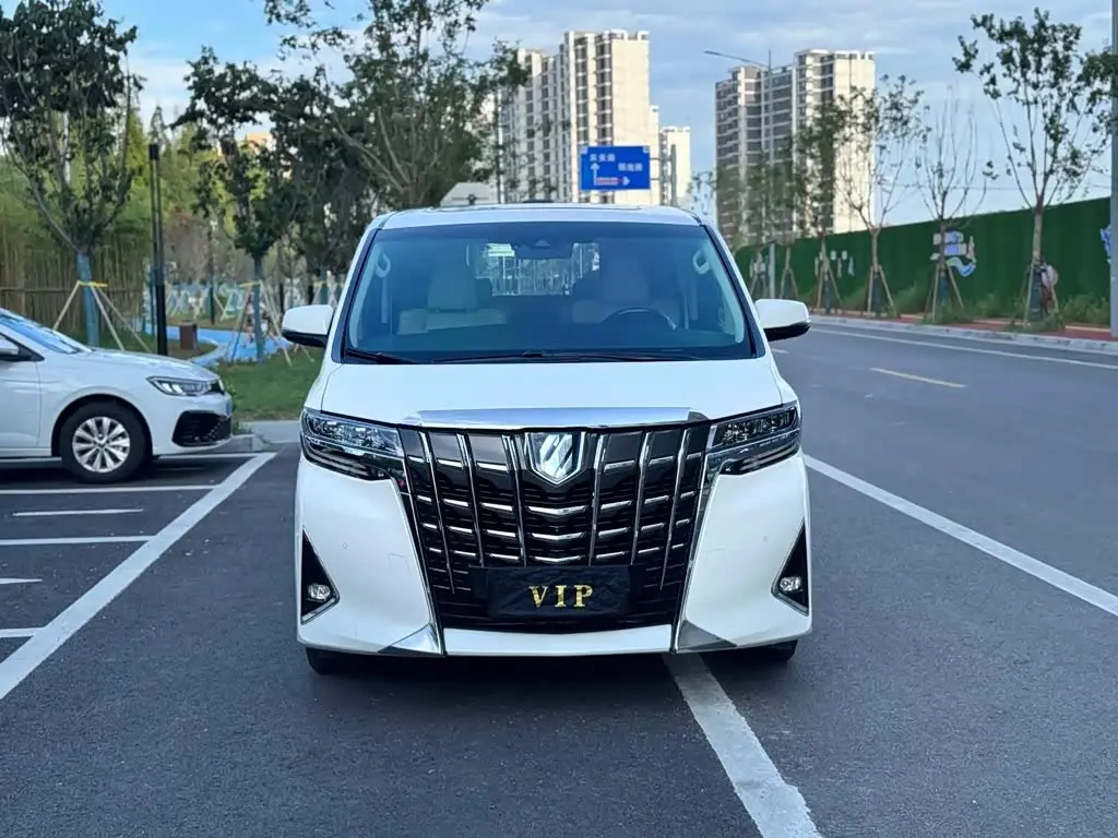 Toyota Alphard 2020 — Photo 2/9