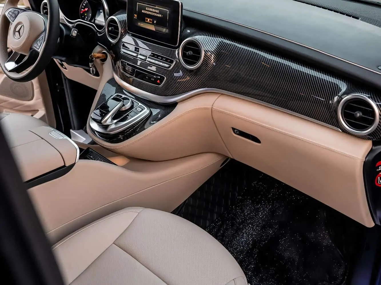 Mercedes-Benz V-Class 2019 — Şəkil 16/20