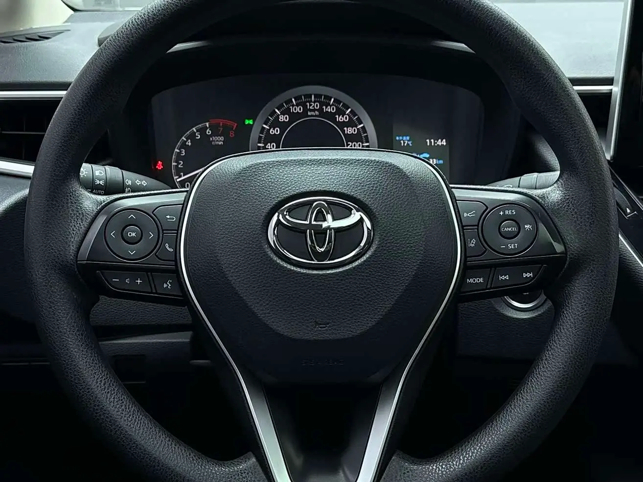 Toyota Corolla 2022 — Фото 12/20