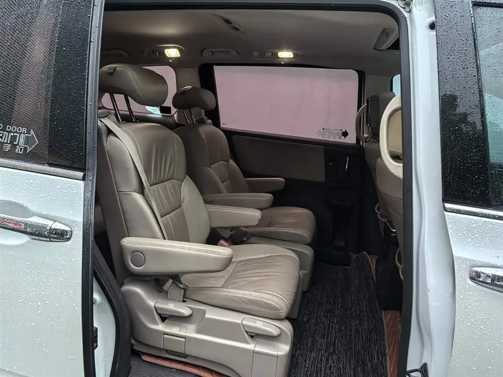 Honda Odyssey 2018 — Фото 15/20