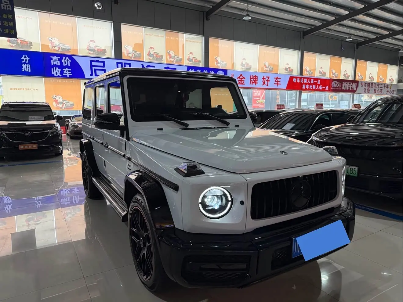 Mercedes-Benz G-Class 2017 — Photo 2/9