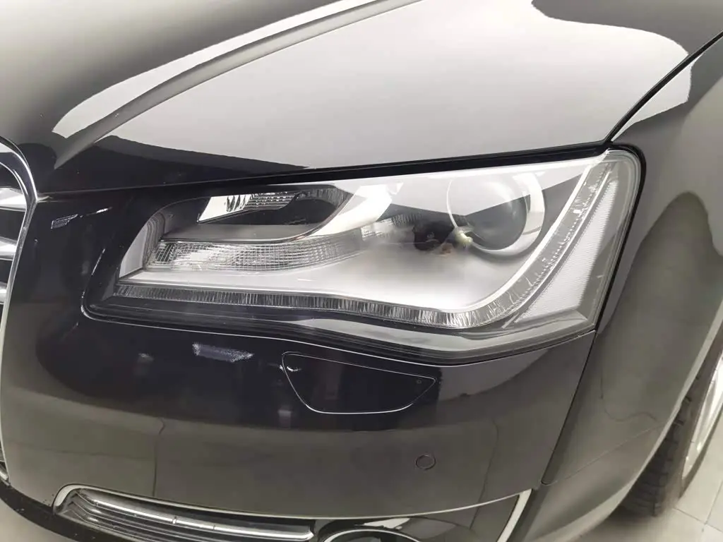 Audi A8 2013 — Photo 7/20